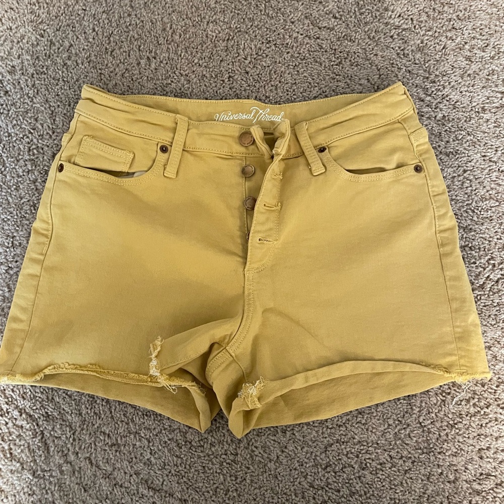 Universal Thread high rise Midi Short